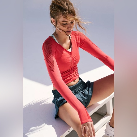 FP MOVEMENT On The Rise Long-Sleeve Layer Top NWT Red Mesh - Picture 2 of 11